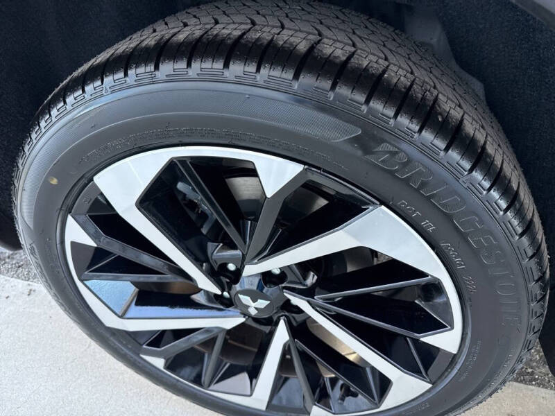 2025 Mitsubishi Outlander PHEV SEL