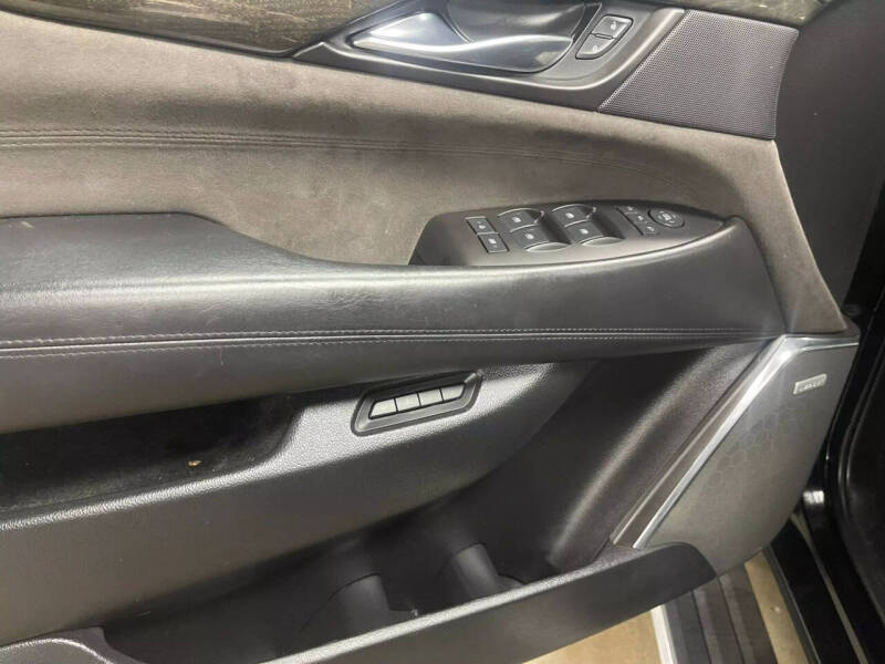 2016 Cadillac Escalade Platinum