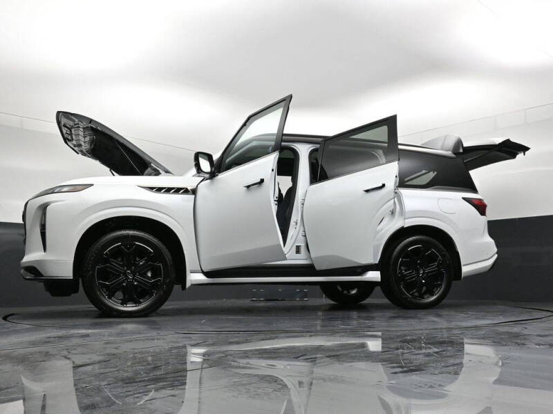 2026 Infiniti QX80 Sport