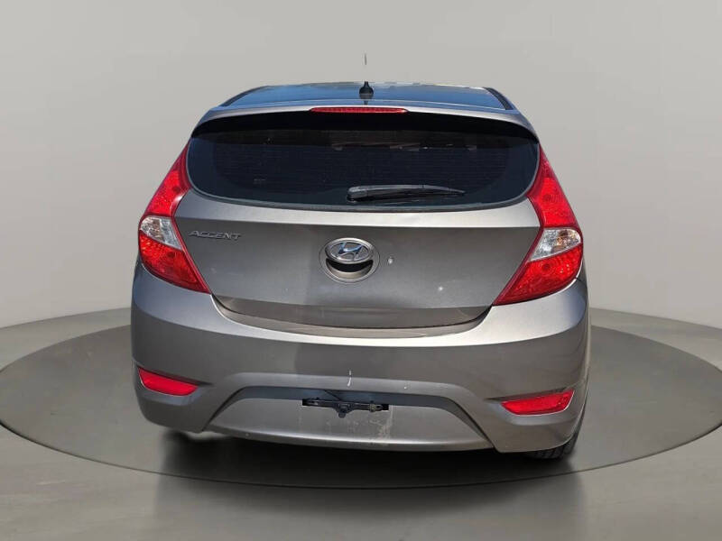 2013 Hyundai Accent SE