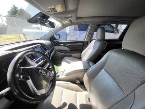 2017 Toyota Highlander Limited Platinum