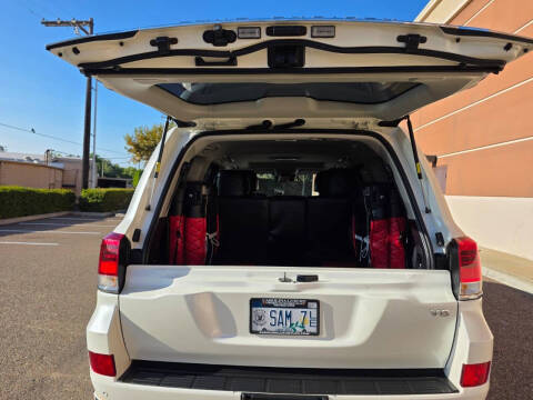 2016 Toyota Land Cruiser