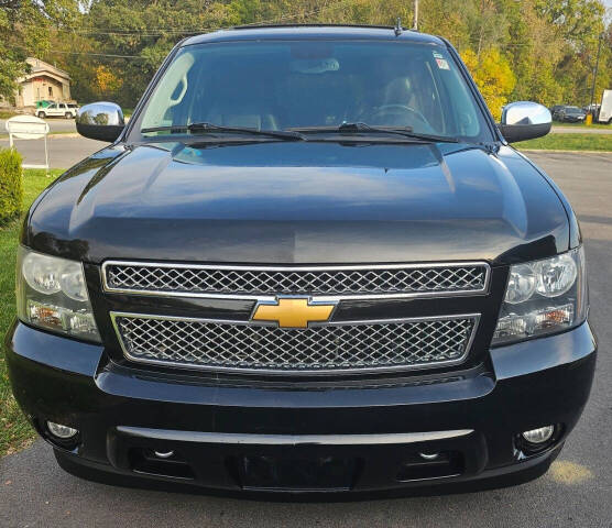 Used 2012 Chevrolet Tahoe LTZ with VIN 1GNSKCE07CR120687 for sale in New Lenox, IL