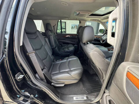 2018 Cadillac Escalade Luxury