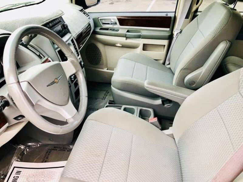 2010 Chrysler Town and Country Touring