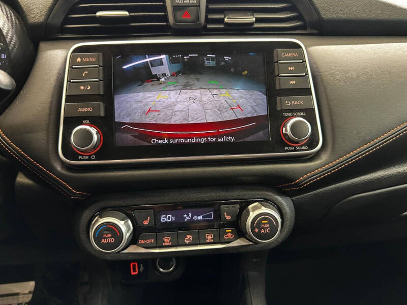 2022 Nissan Versa SR