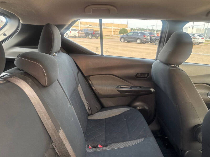 2020 Nissan Kicks S