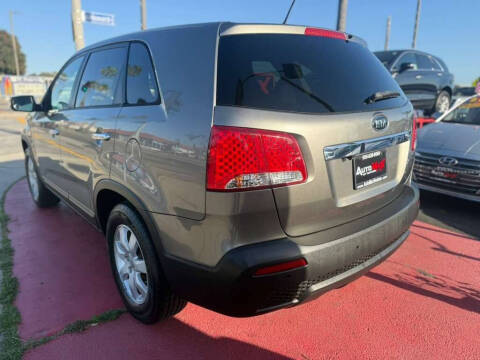 2013 Kia Sorento LX