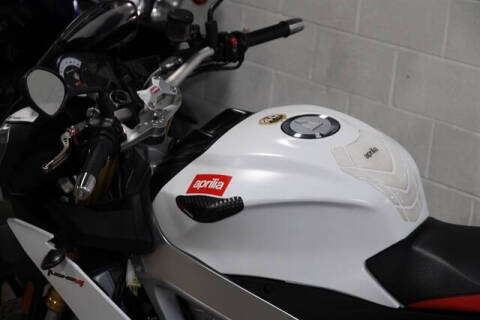 2014 Aprilia Tuono V4 R
