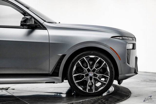2023 BMW X7 M60i