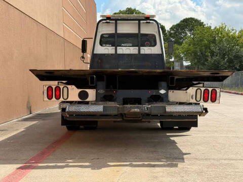 2016 Freightliner M2 106