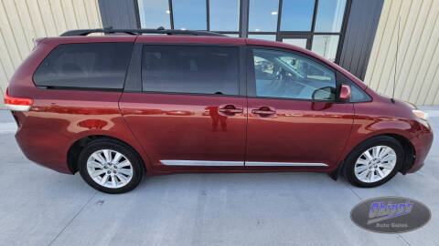 2011 Toyota Sienna LE