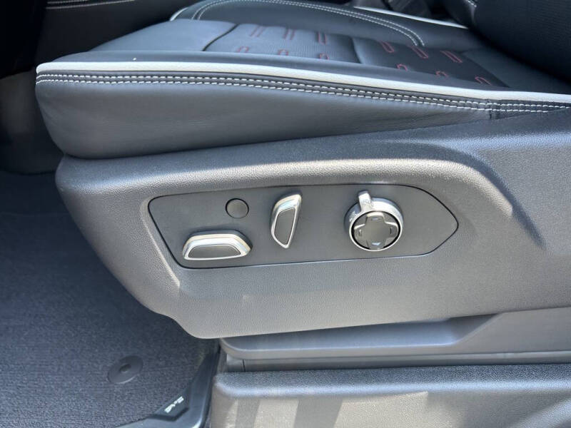 2025 GMC Yukon AT4 Ultimate