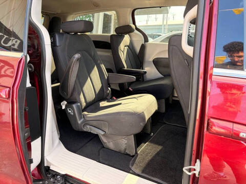 2019 Chrysler Pacifica Touring Plus