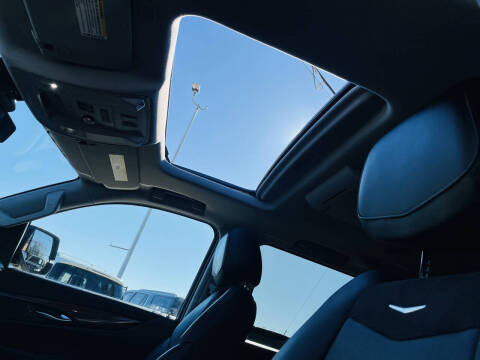 2016 Cadillac Escalade Luxury Collection