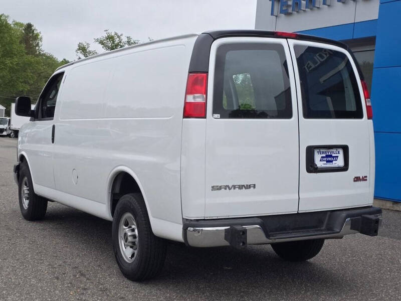 2023 GMC Savana 2500