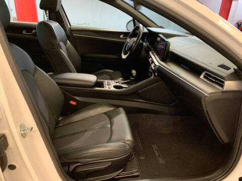 2023 Kia K5