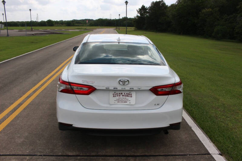 2020 Toyota Camry LE