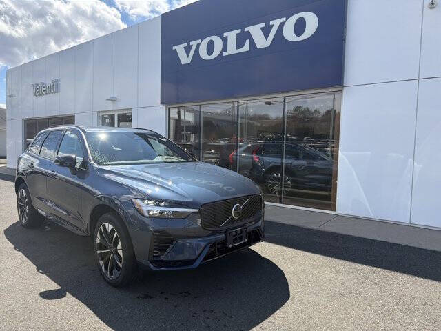 2026 Volvo XC60 T8 Plus