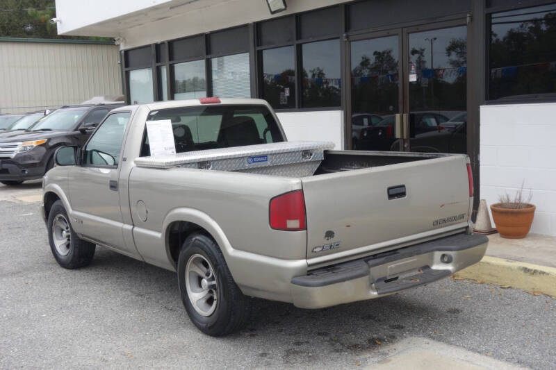 2000 Chevrolet S-10 LS