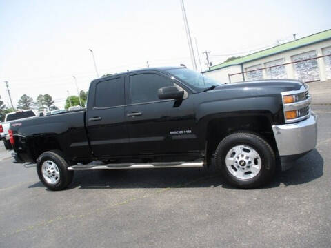2017 Chevrolet Silverado 2500HD for sale at GOWEN WHOLESALE AUTO in Lawrenceburg TN