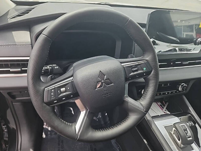 2025 Mitsubishi Outlander PHEV SEL