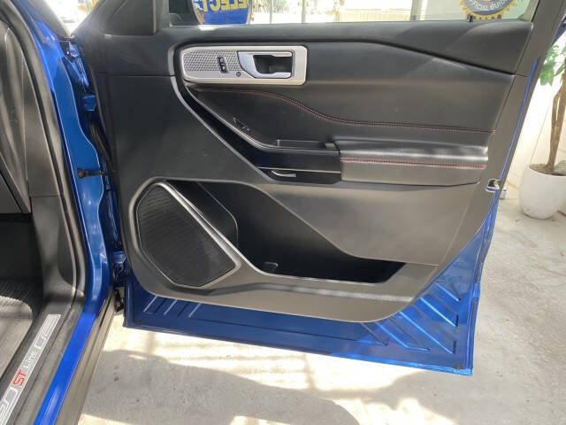 2023 Ford Explorer ST-Line