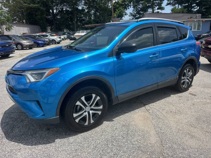 2018 Toyota RAV4 LE photo 16