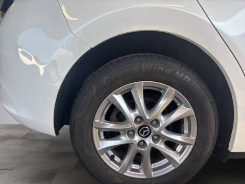 2018 Mazda MAZDA3 Sport