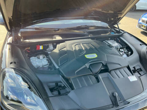 2020 Porsche Cayenne E-Hybrid