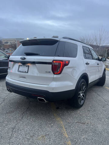 2016 Ford Explorer Sport