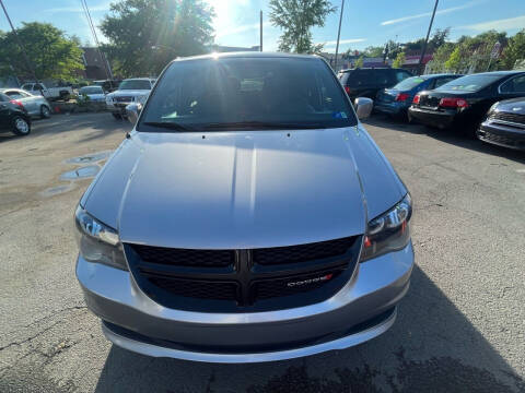 2016 Dodge Grand Caravan for sale at Euro Automotive LLC in Falls Church VA