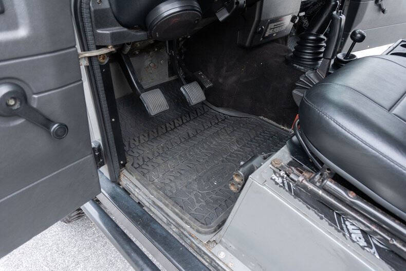 1991 Land Rover Defender