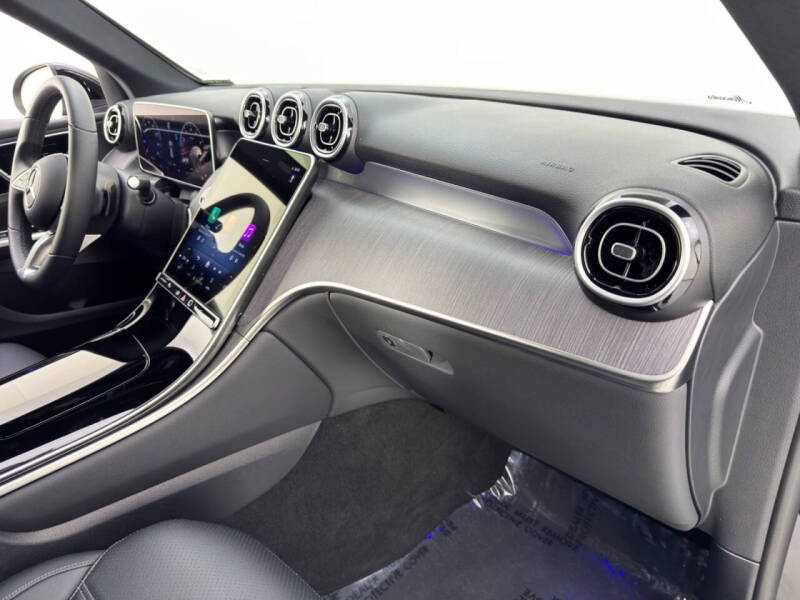 2025 Mercedes-Benz GLC GLC 300