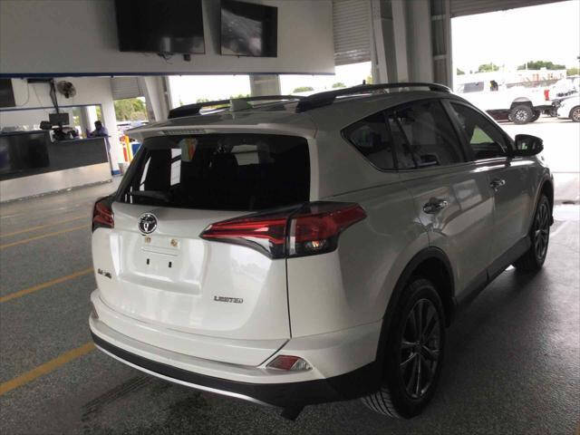 2018 TOYOTA RAV4 SUV / Crossover - $20,197