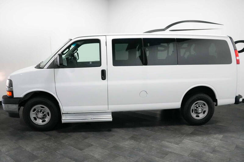 2017 Chevrolet Express LT 3500