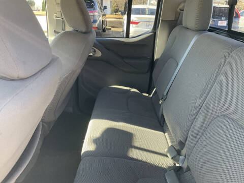 2017 Nissan Frontier SV