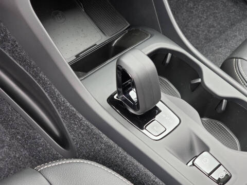 2026 Volvo XC40 B5 Core