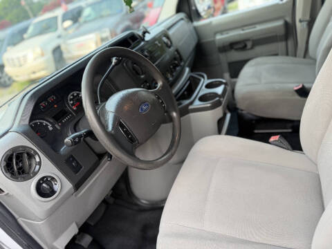 2013 Ford E-Series