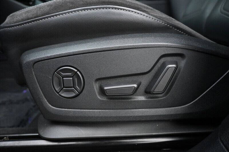 2021 Audi Q3 quattro S line Prem Plus 45 TFSI