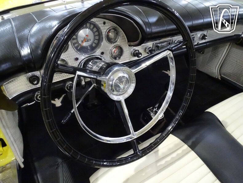 1957 Ford Thunderbird