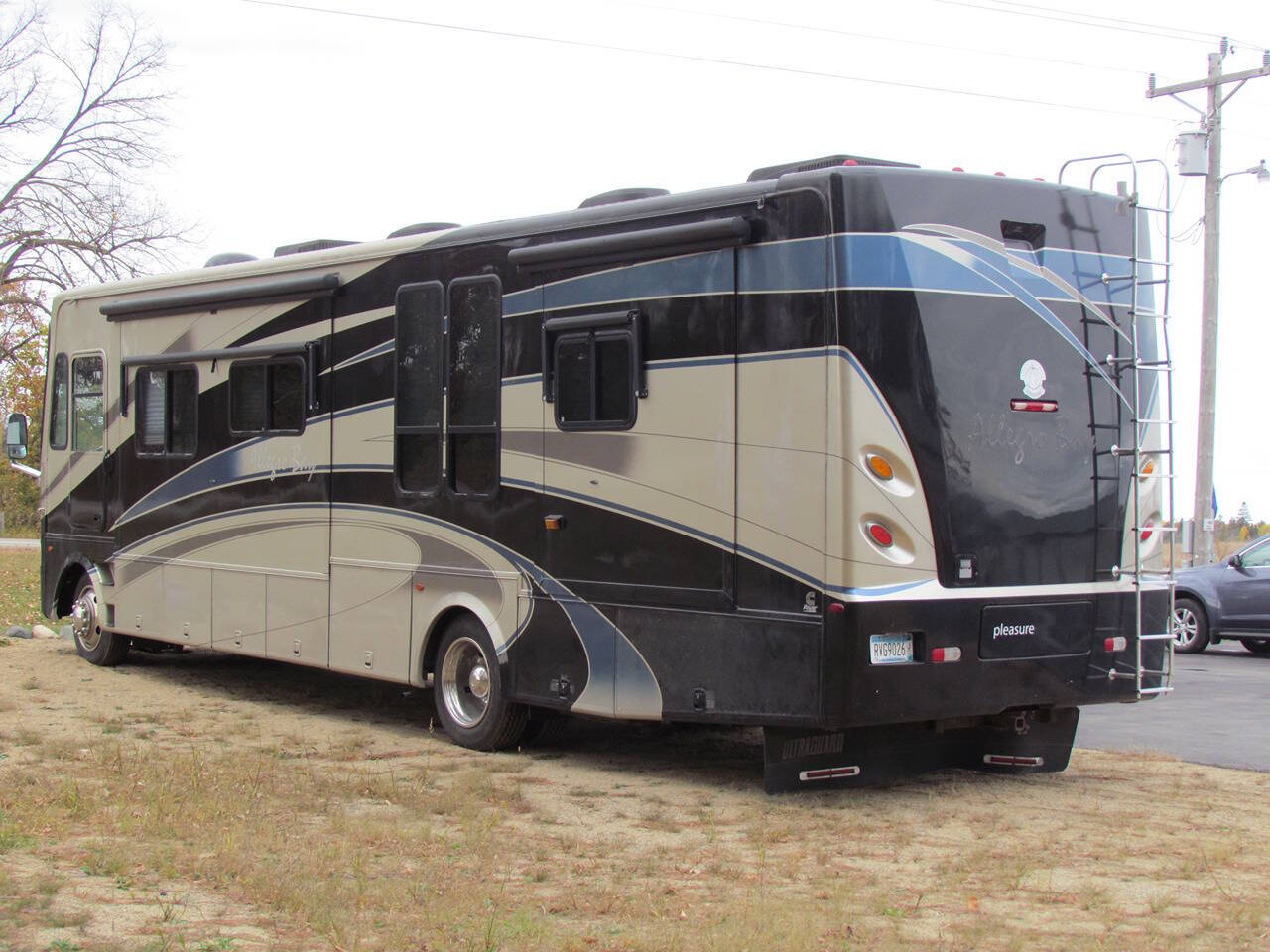 2007 Tiffin ALLEGRO BAY for sale at CAT CREEK AUTO in Menahga, MN