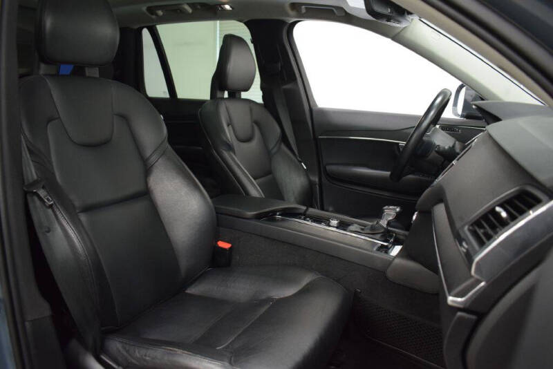 2020 Volvo XC90 T5 Momentum