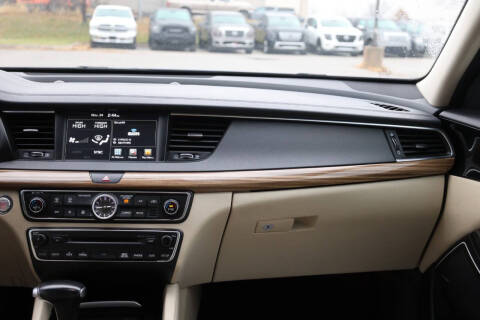 2018 Kia Cadenza Premium