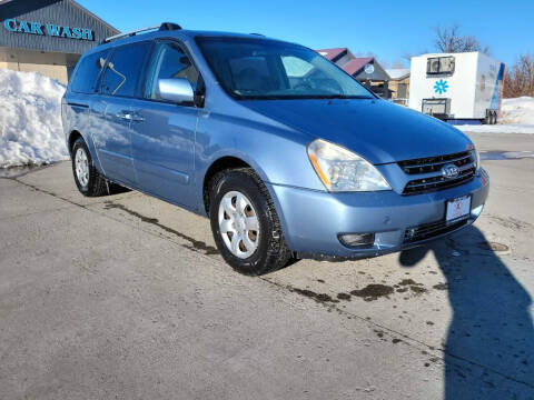 2006 Kia Sedona for sale at Arrowhead Auto in Riverton WY