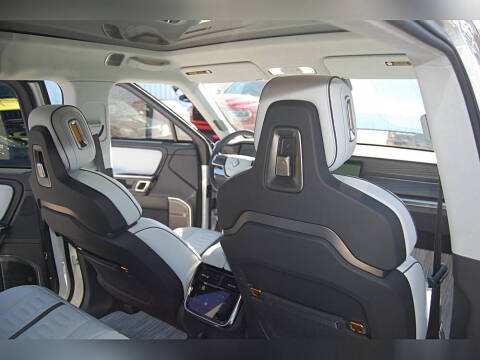 2023 Rivian R1S Adventure