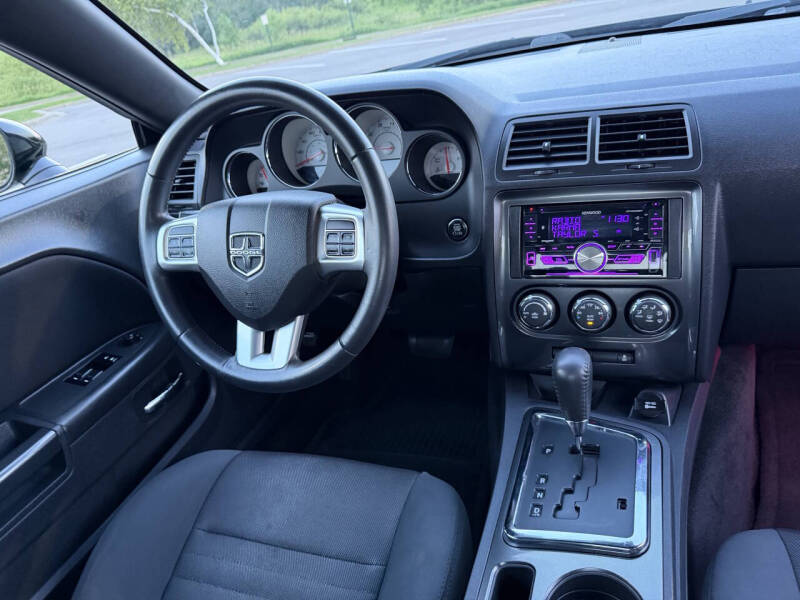 2012 Dodge Challenger SXT