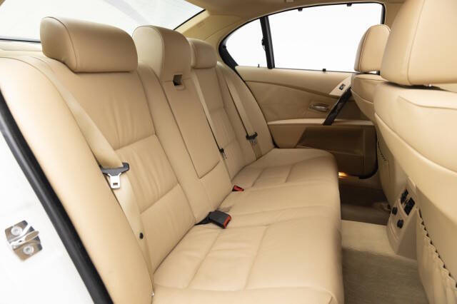 2004 BMW 5 Series 545i