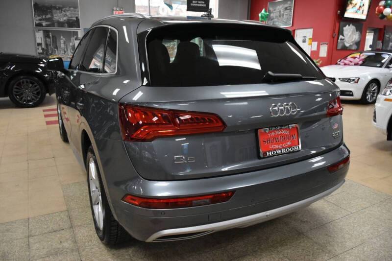 2018 Audi Q5 2.0T quattro Premium Plus