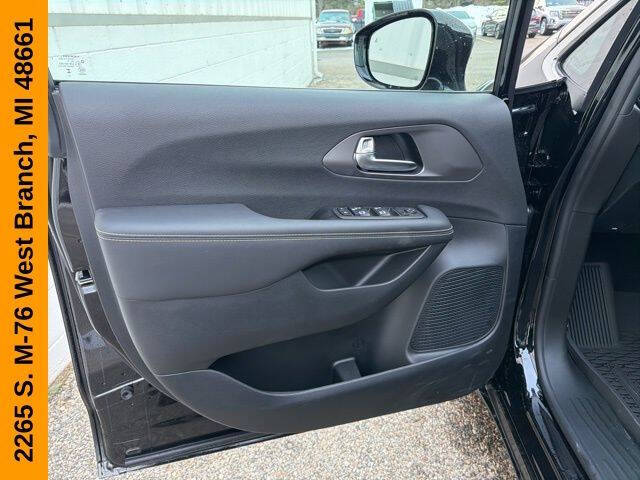 2026 Chrysler Voyager LX